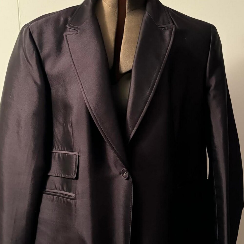 BEAUTIFUL DKNY silk and wool coat with pockets and cloth covered buttons - Picture 3 of 8